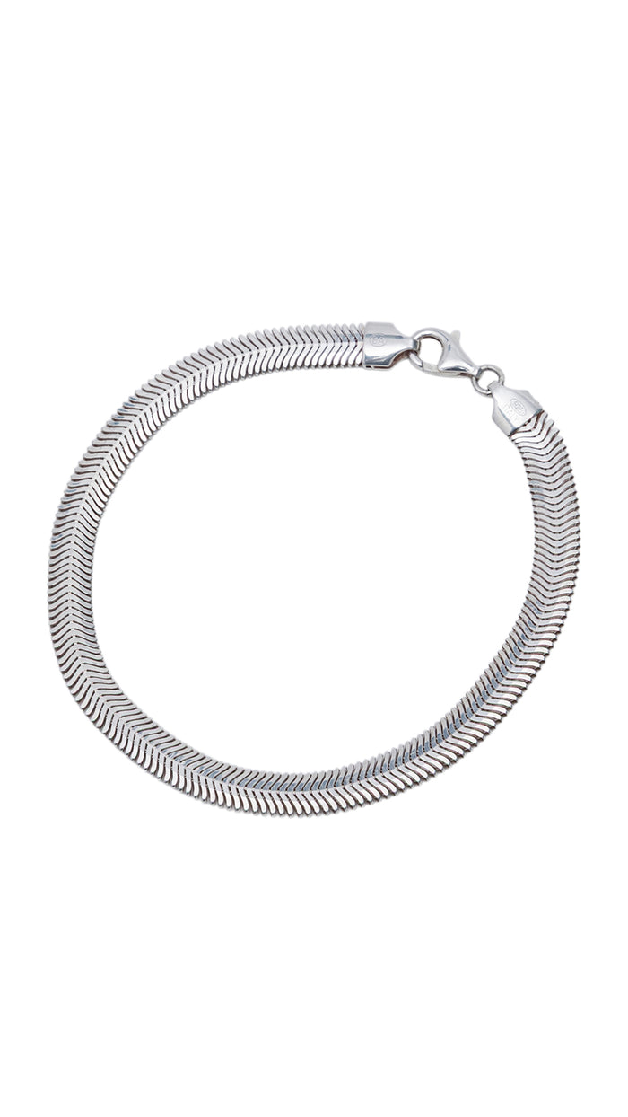 Sleek Silver Menβs Bracelet