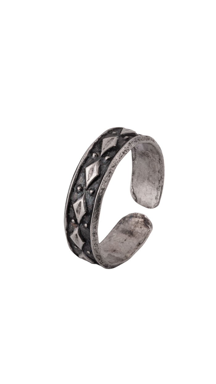 Diamond Pattern Band Toe Ring