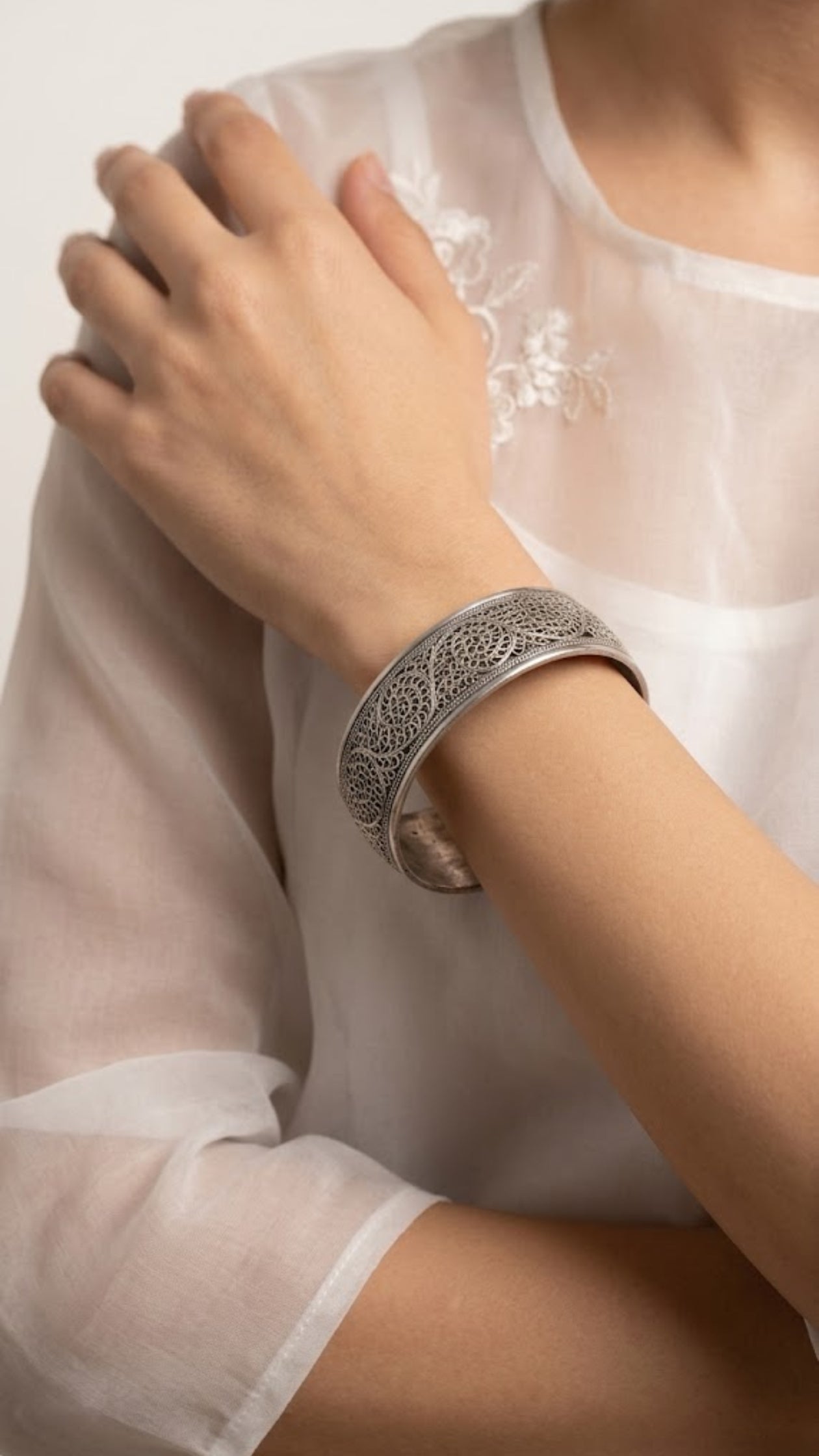Intricate Floral 925 Silver Bangle