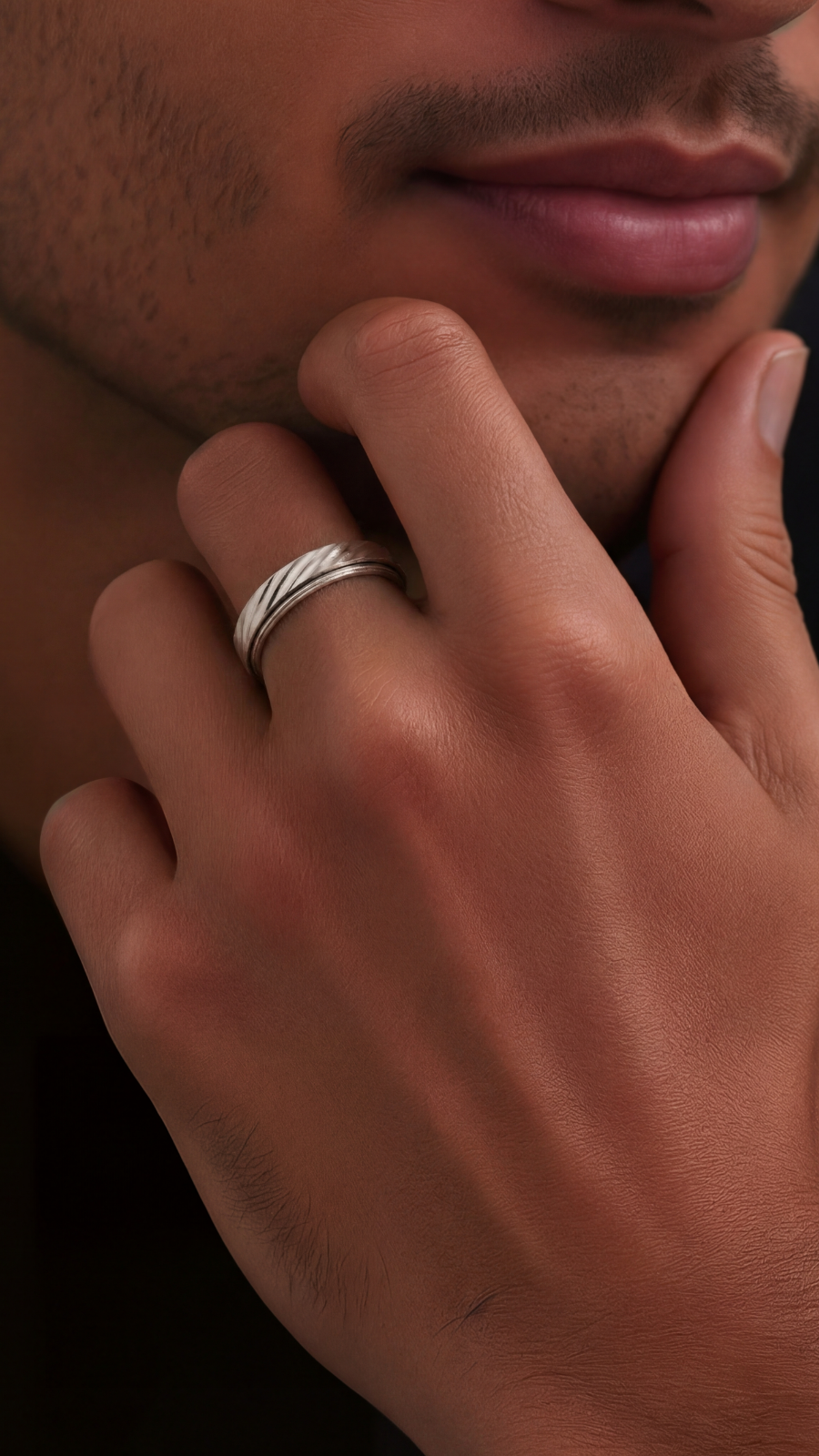 AJB Silver Arte: Scalloped Texture Pure Silver Ring for Men