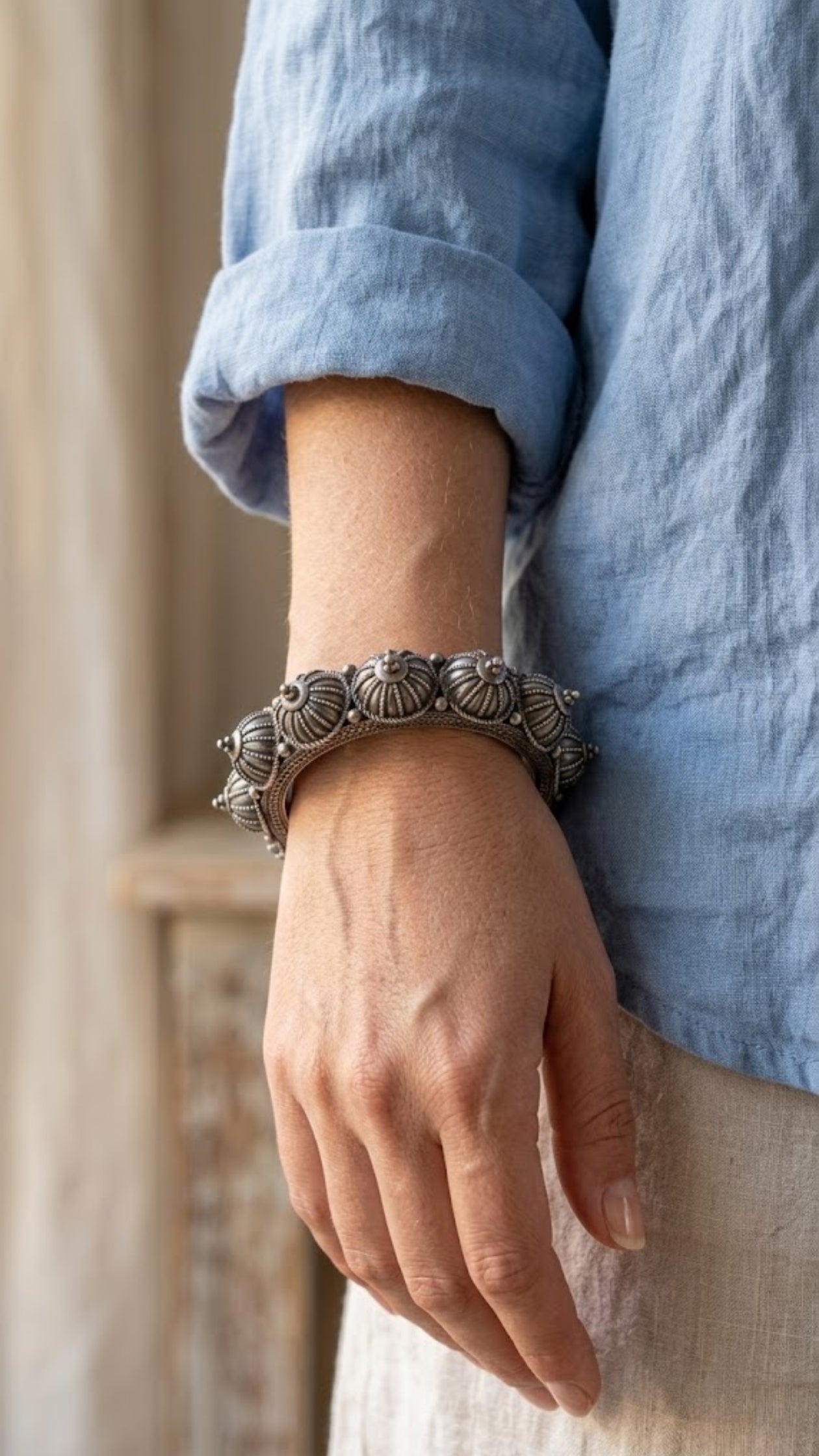 AJB Silver Arte: Antique Dome Style Sterling Silver Bangle