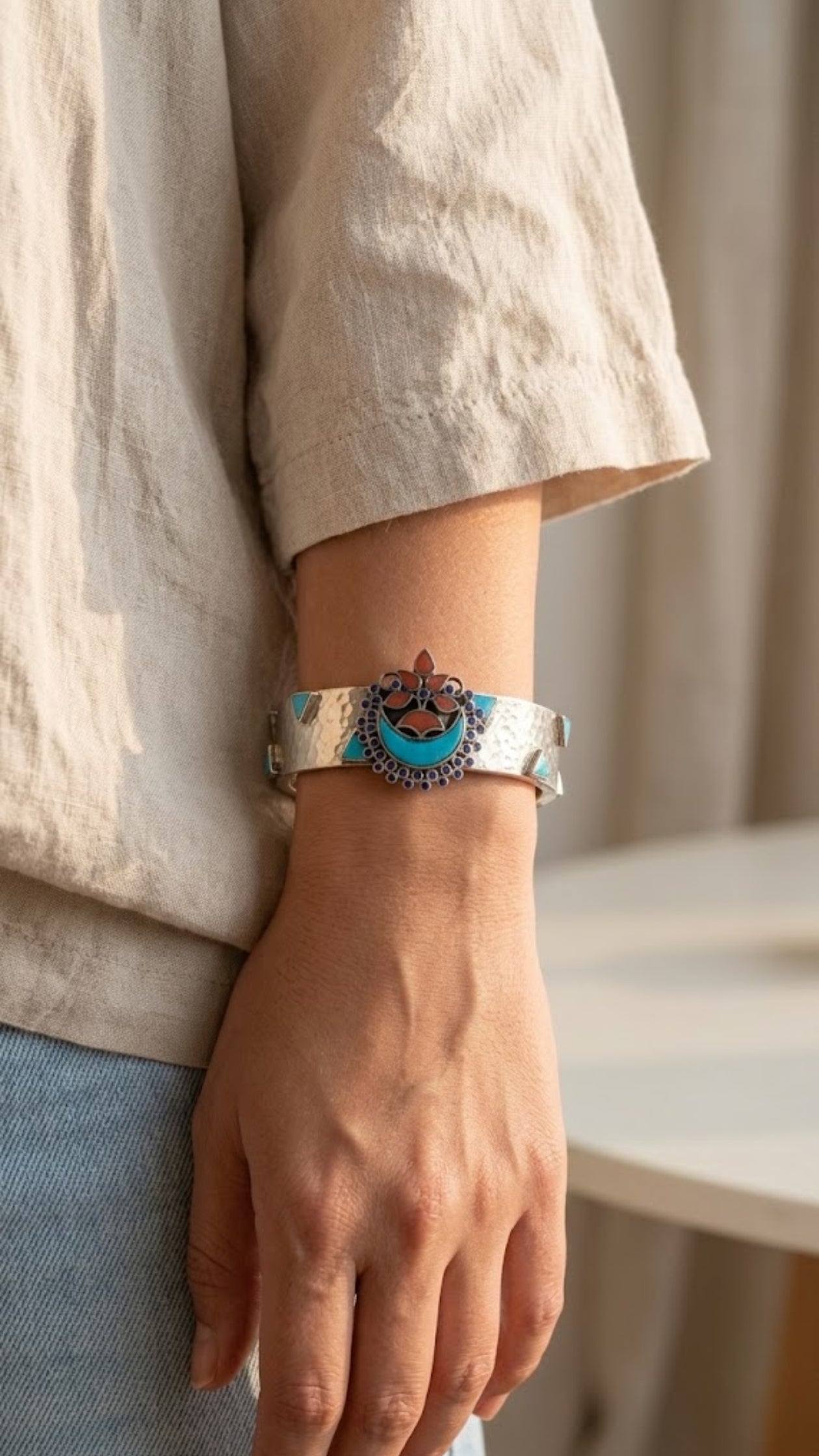 AJB Silver Arte: Tribal Enamel 925 Solid Silver Bangle