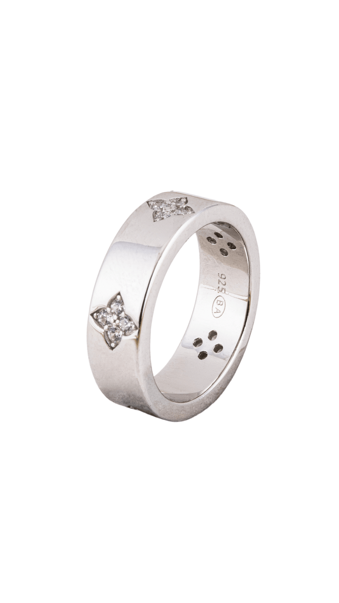 Elegant 925 Silver Band Ring