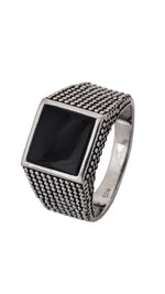 Classic men’s silver ring with refined craftsmanship