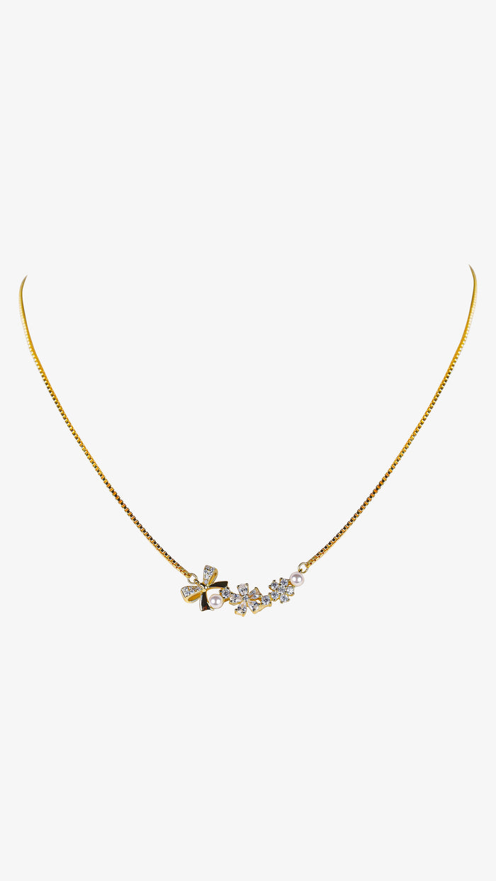 Modern designer pendant chain in 925 silver for special occasions.