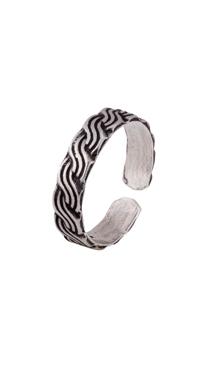 Interlocking Wave Oxidized Toe Ring